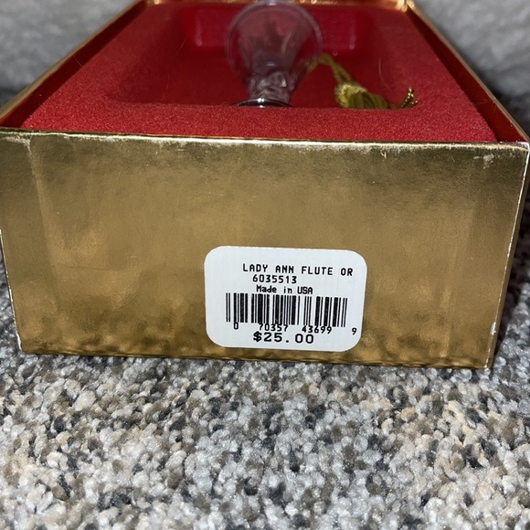 Vintage Gorham Lady Ann Flute Mini Crystal Ornament. - Picture 3 of 3